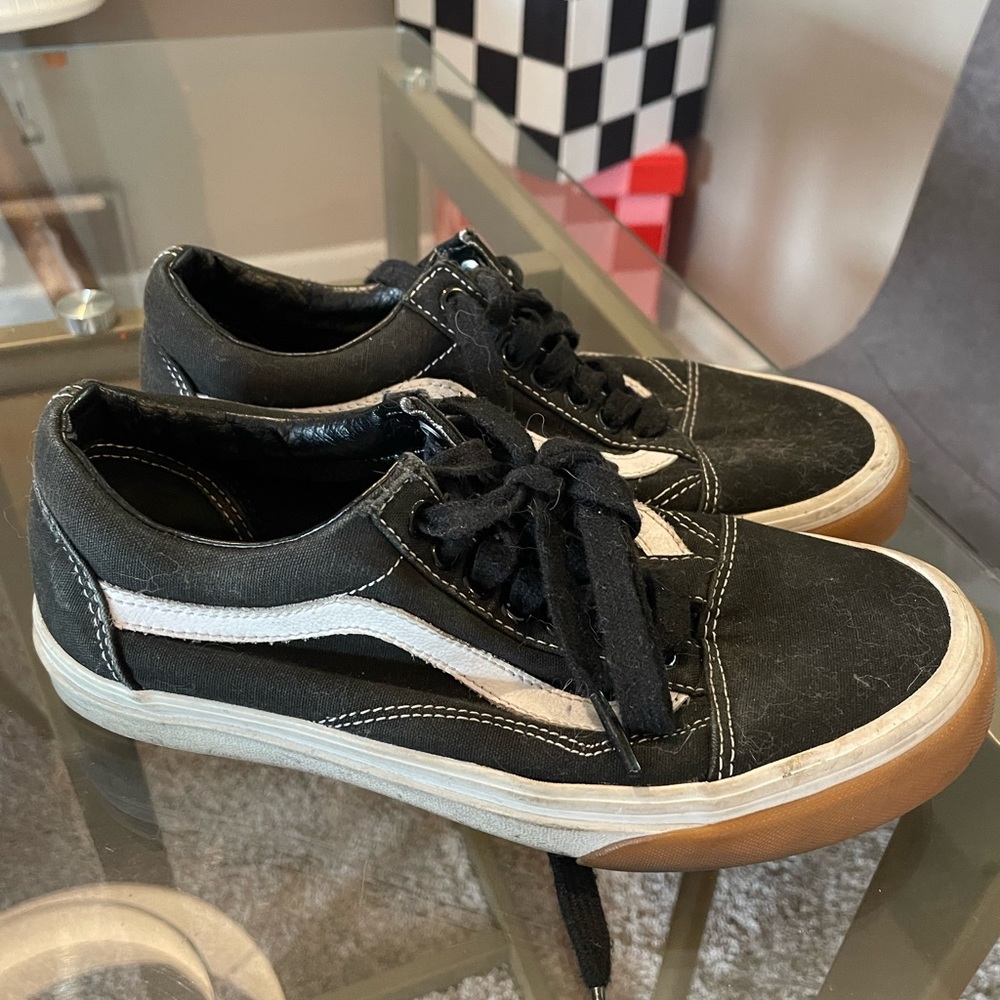 Vans - Picture 2 of 2